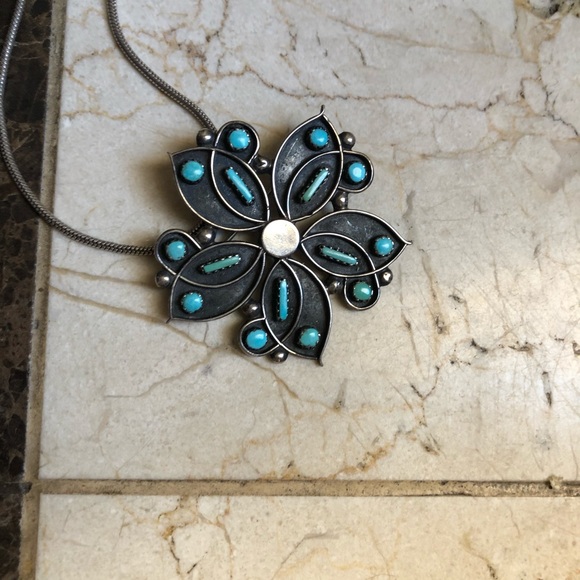 Gorgeous vintage Zuni necklace - Picture 2 of 4